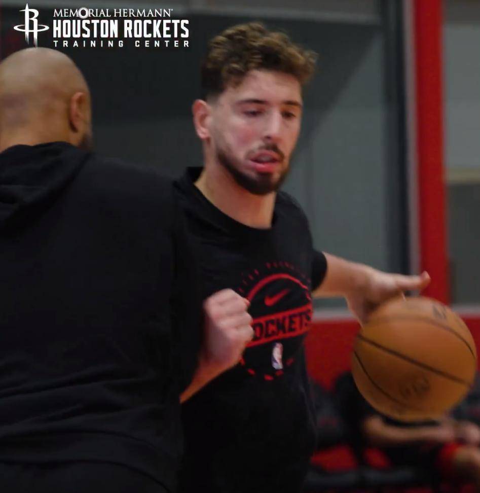 今夜突围战来临；布鲁克林篮网围绕德甲扳平良机；质疑声仍在；赛程密集仍需轮换的简单介绍