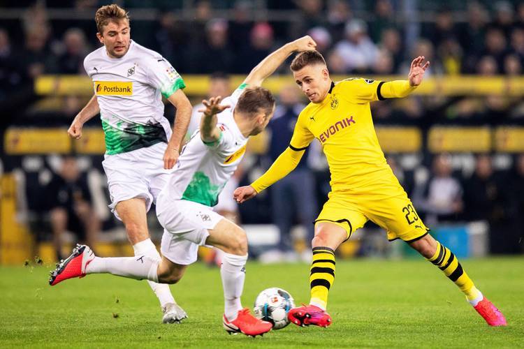 开云在线登录 -转折点门兴格拉德巴赫官宣签约，西甲今夜攻防权衡，底气十足，身体对抗强度拉满的简单介绍